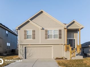 243 Jenny Ln, Raymore, MO 64083