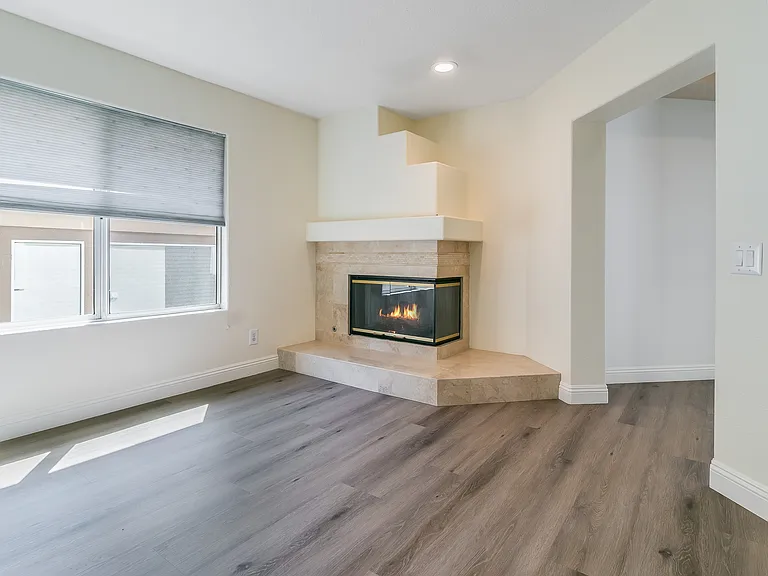 24241 Rue De Cezanne — Photo 26