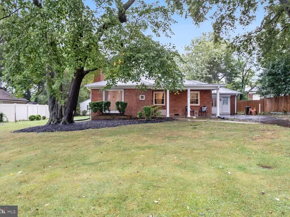 2505 Fleming St, Alexandria, VA 22306