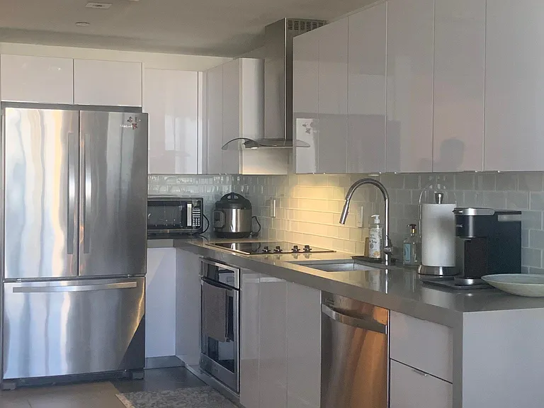 1600 NE 1st Ave #1104 — Photo 17