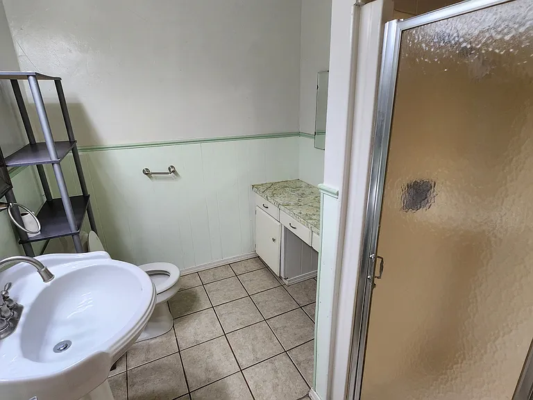 917 E Beverly St — Photo 10
