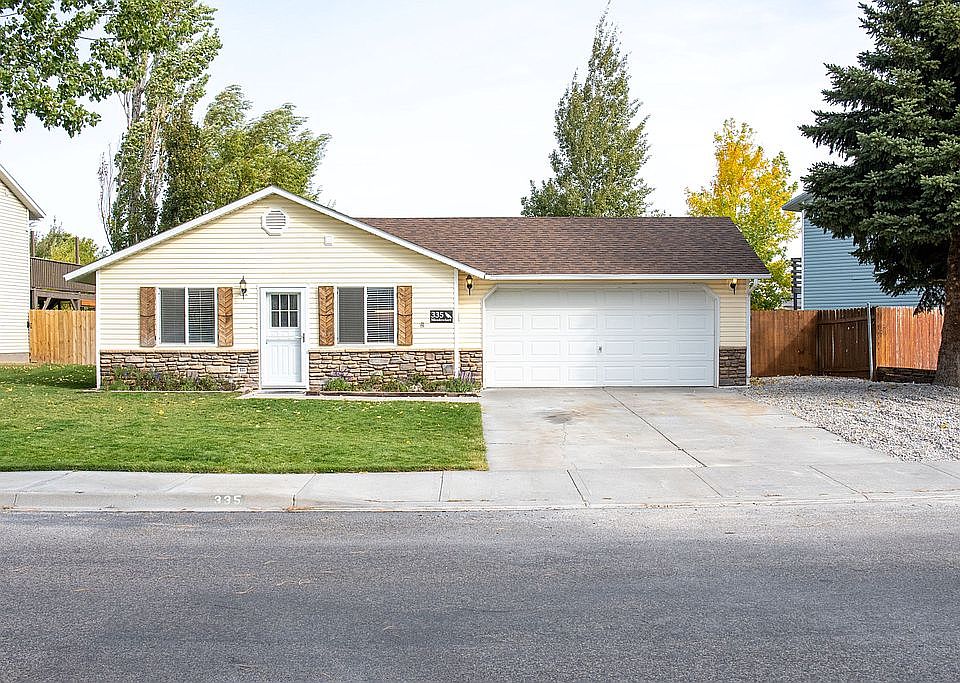 1st image of 335 Meadowlark Dr