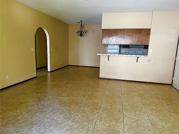4th image of 1404 Santa Margarita St Unit G