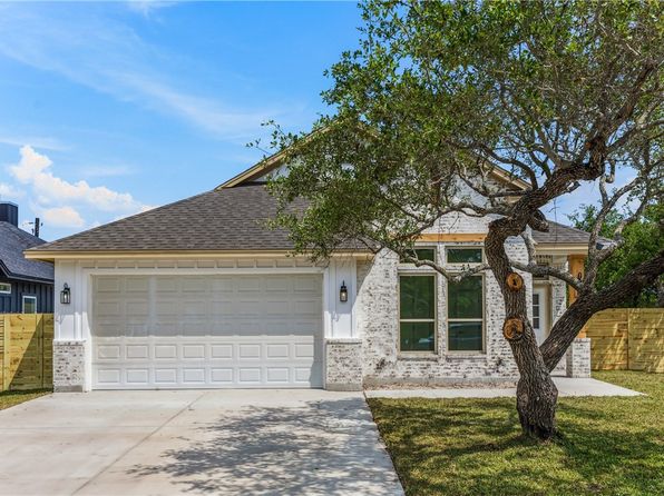 861 S 8th St, Aransas Pass, TX 78336