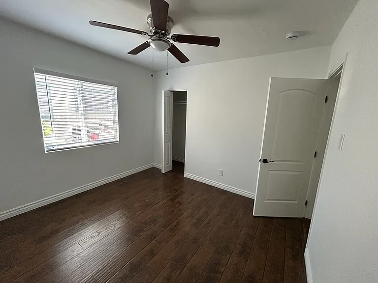 5042 Los Robles St #5042 — Photo 10