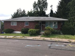 811 Hill St, Throop, PA 18512