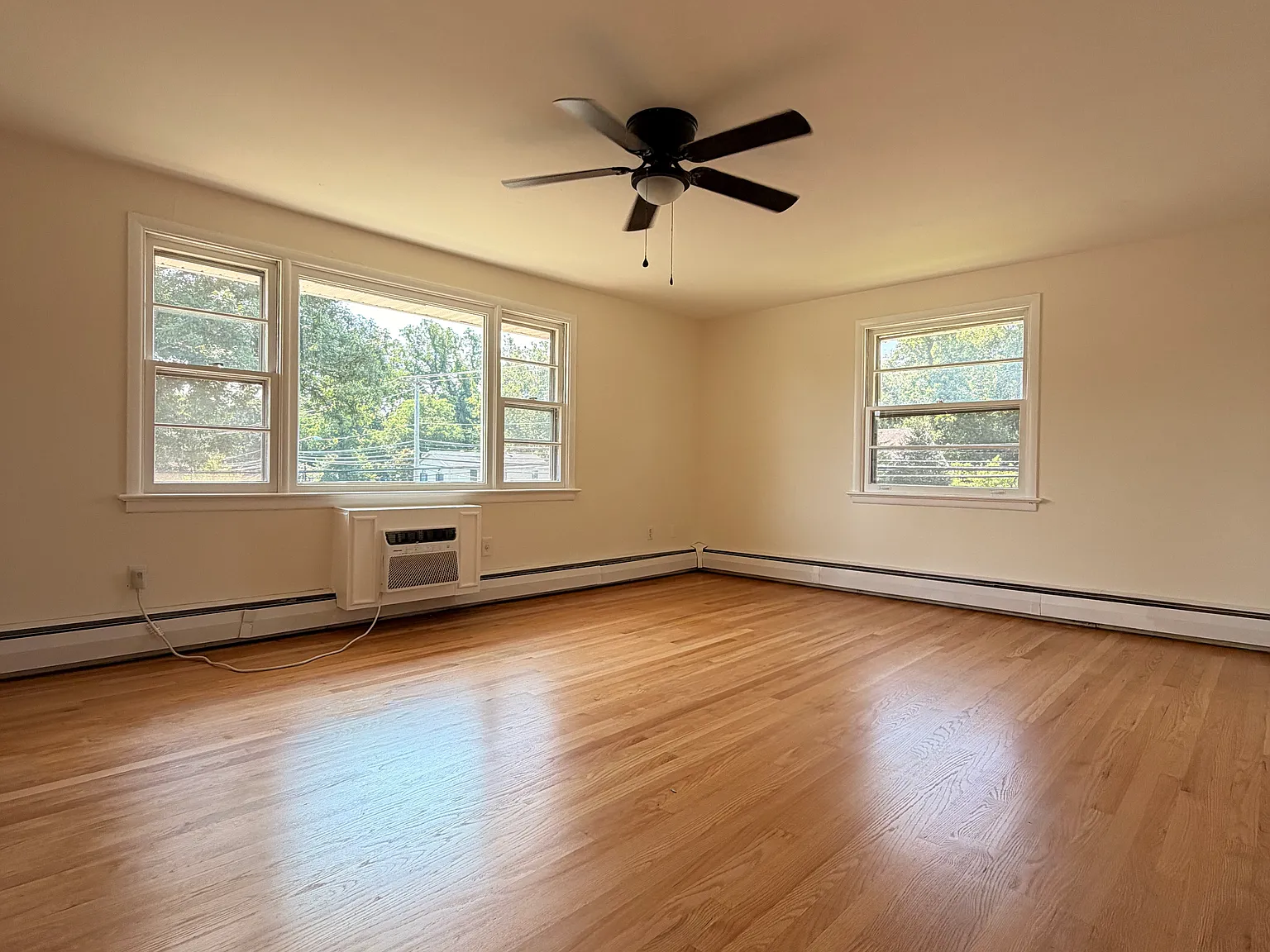 6 Clarendon Ave — Photo 3