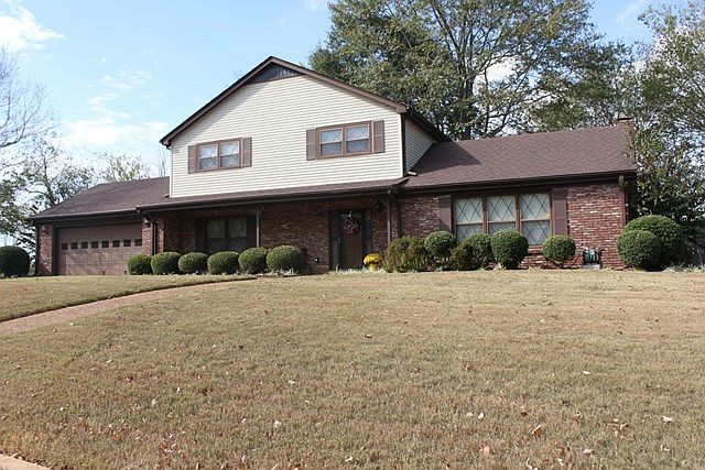 1st image of 105 Westbury Ln