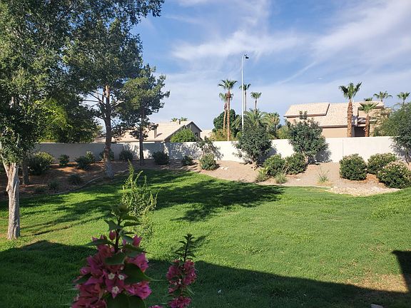 Greenbelt next to end unit