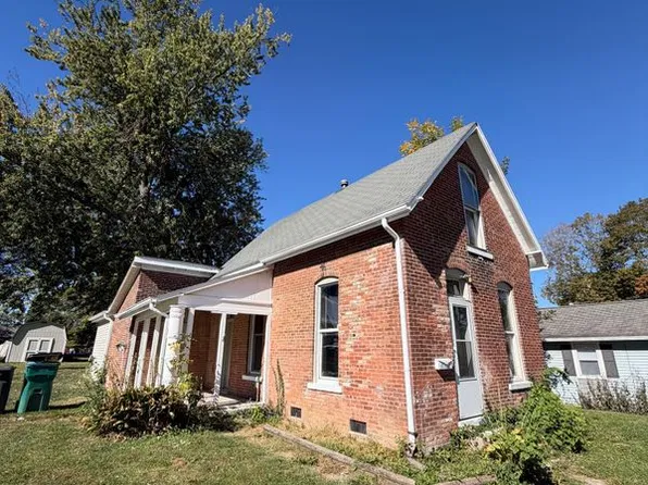 614 N Park St, Lebanon, IN 46052