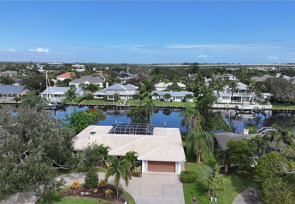 1st image of 16 Starfish Dr