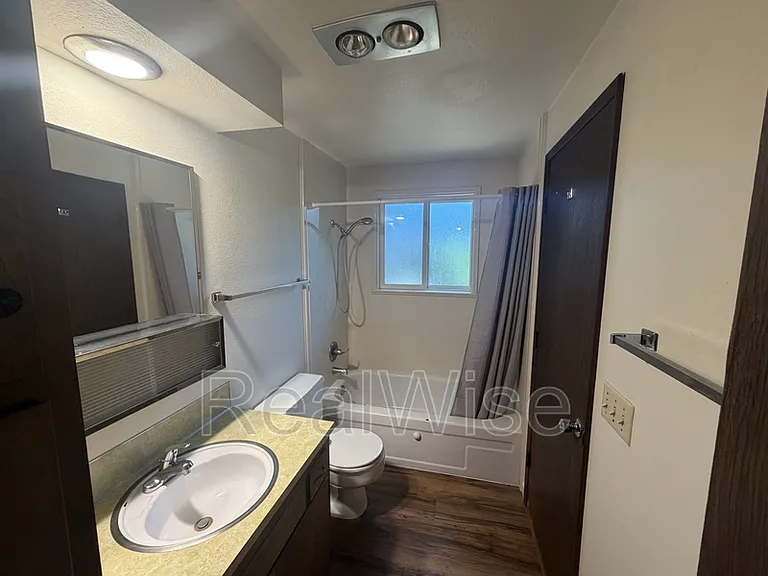1229 NW Highland Ave #B — Photo 19