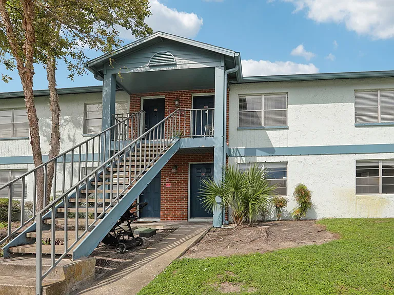 Serenity Lake Apartments — Photo 59