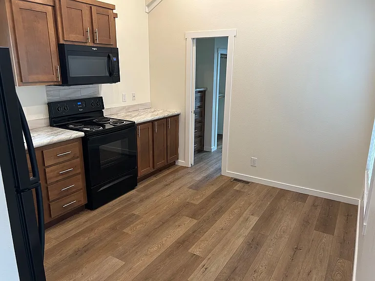 5215 Crestway Dr #25 — Photo 5