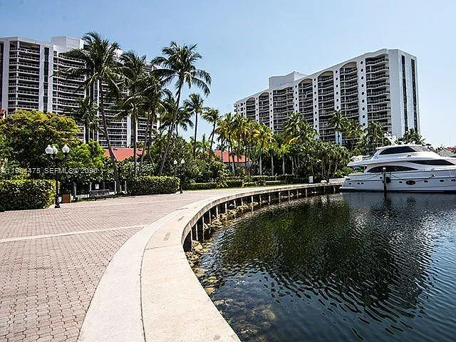 Portsview @ The Waterways — Photo 2