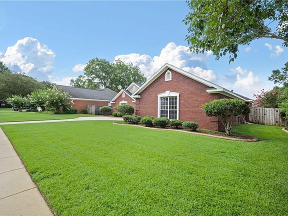 4th image of 8849 Augusta Ct