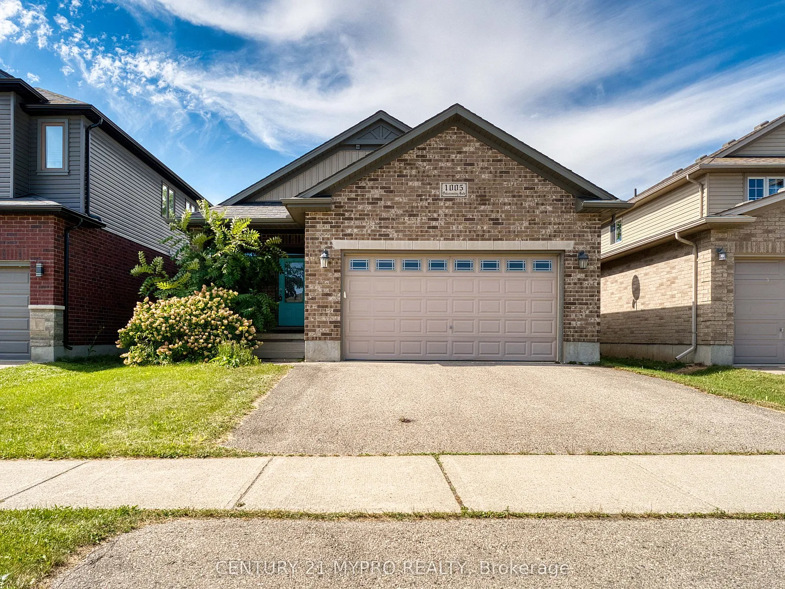 3 bed, $2,800 — Photo 2