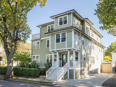 30 Ackers Ave, Brookline, MA, 02445