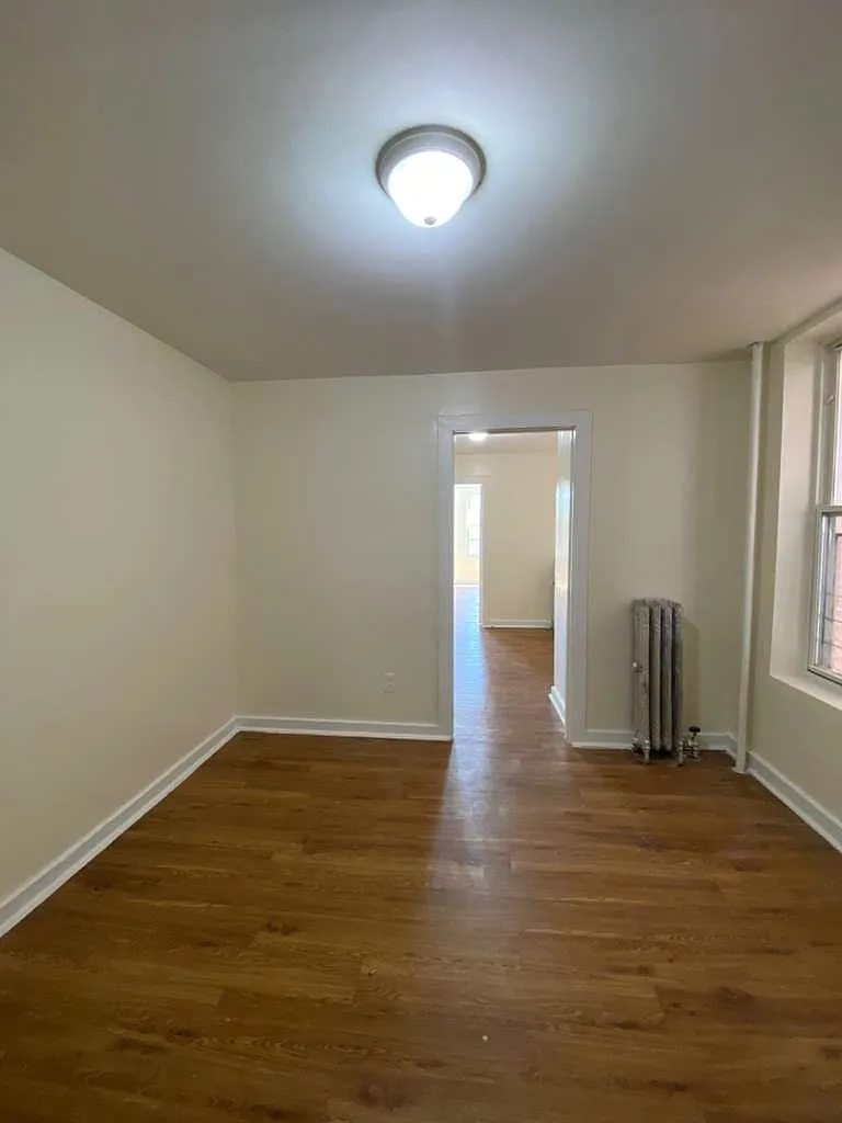 3 bed, 1.0 bath, $2,700 — Photo 3
