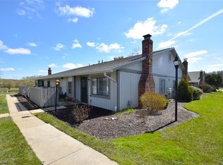 895 Kirkwall Dr #32D, Akron, OH