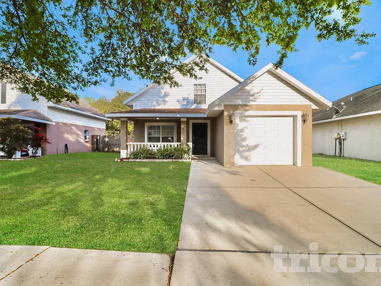 10221 Summerview Cir — Photo 1
