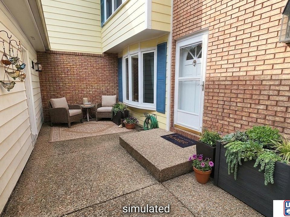 1st image of 6805 Summerset Ct