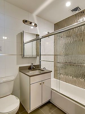 5th image of 2822 Astoria Blvd #5