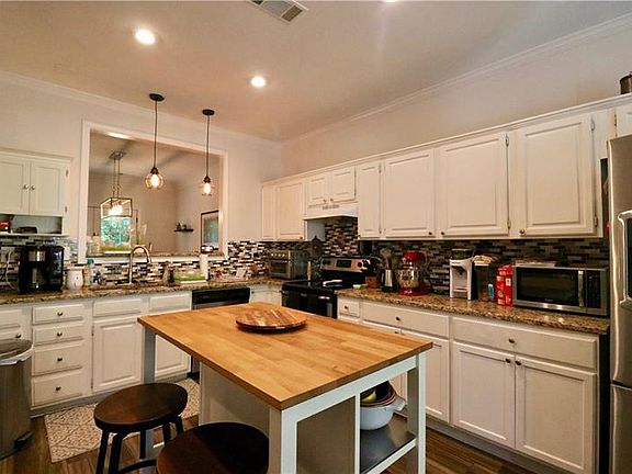 5th image of 45 Nesbit Pl #45
