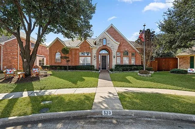 4 bed, 3113 sqft, $3,750 — Photo 1