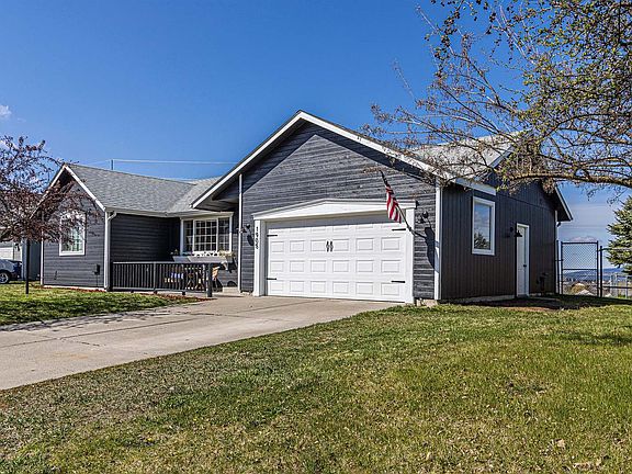 4th image of 1905 N Foxglove Ln