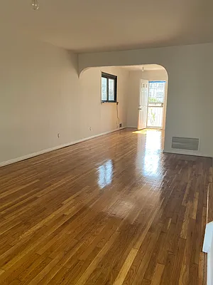 Living room, photo 2