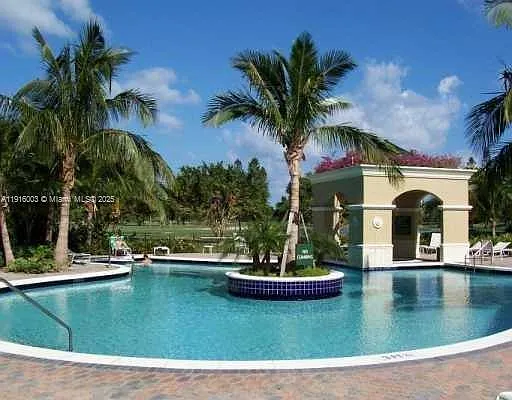 19501 W Country Club Dr #Penthouse 06 — Photo 21