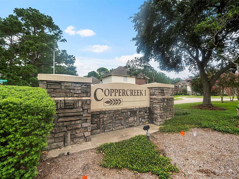 7914 Millbrook Dr — Photo 37