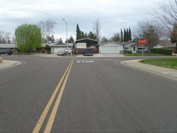 4th image of 610 E Alan Ave