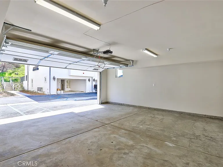 15 Turnberry Ln — Photo 49