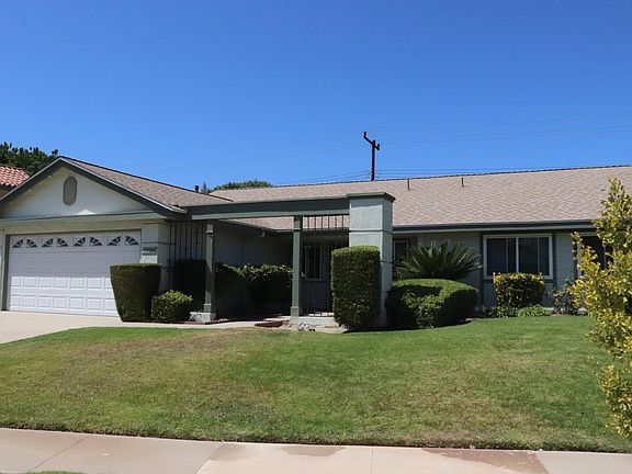 2nd image of 1557 N Shepherd Dr