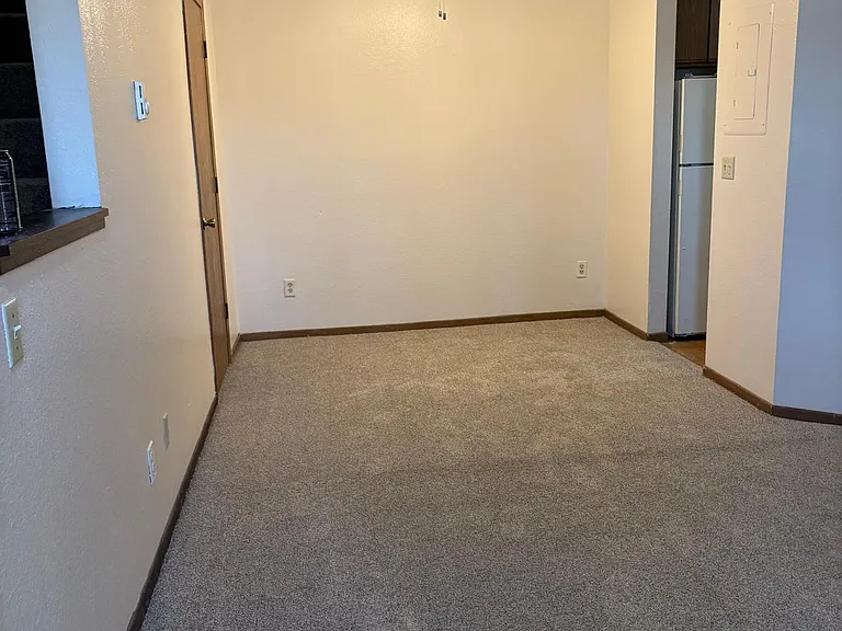 306 Waters Edge Dr — Photo 13