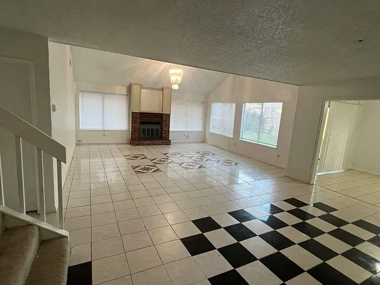 12915 Ashford Knoll Dr — Photo 3