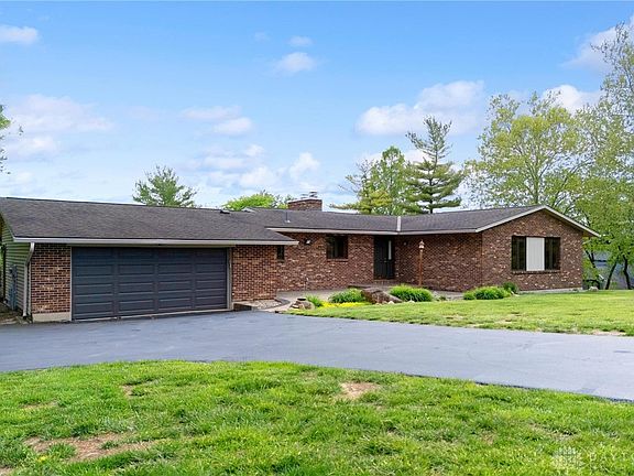 3rd image of 1569 Kirby Rd