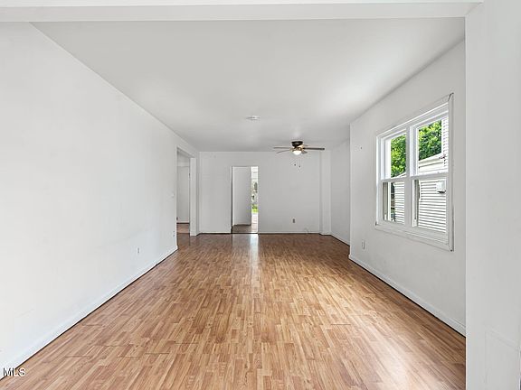 4th image of 2726 Denver Avenue