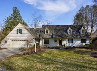669 Oakwood Ln, Lancaster, PA