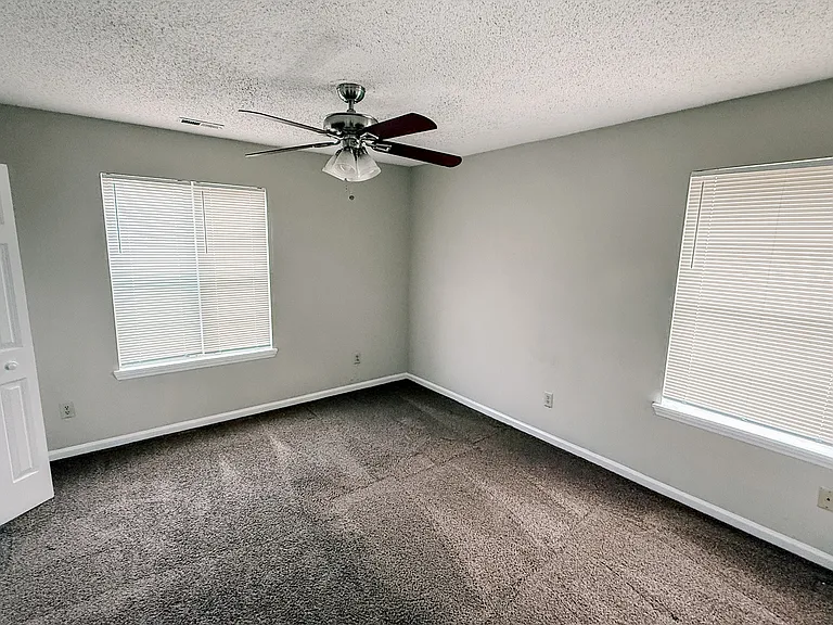 2802 Iron Gate Ln — Photo 15