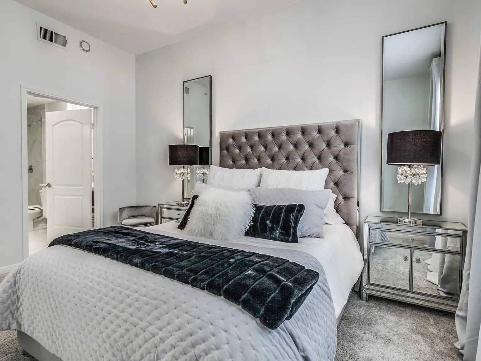2 bed, 1154 sqft, $3,800 — Photo 4