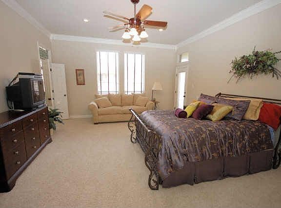4th image of 1046 Chesapeake Dr