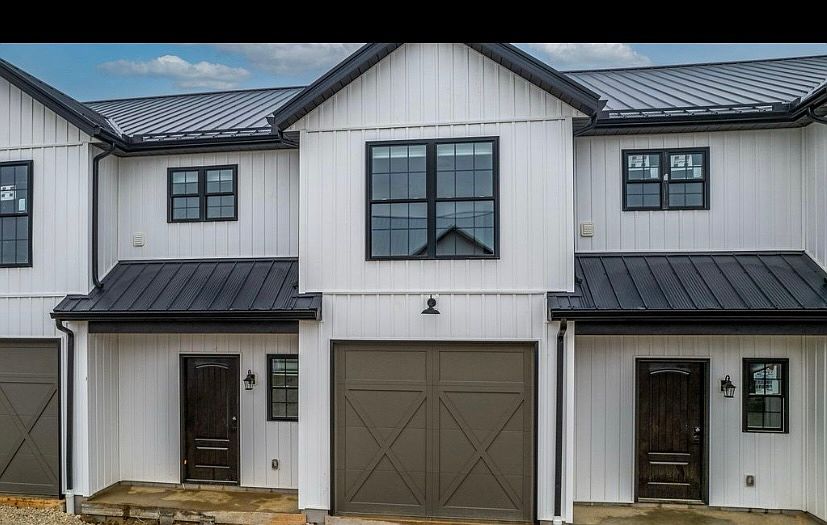 1st image of 2124 Noble Dr
