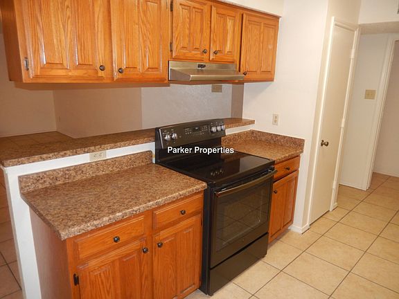 5th image of 1080 Holly Ln