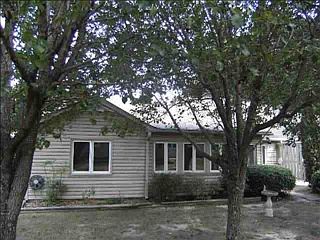 2nd image of 212 S Woodgreen Way