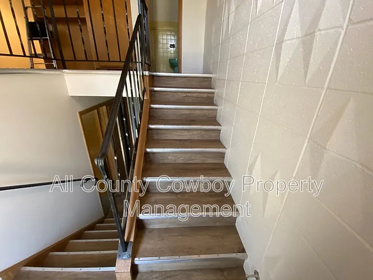 1000 E Garfield St #13 — Photo 4