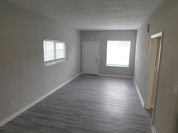 5th image of 5221 Lexington Ave