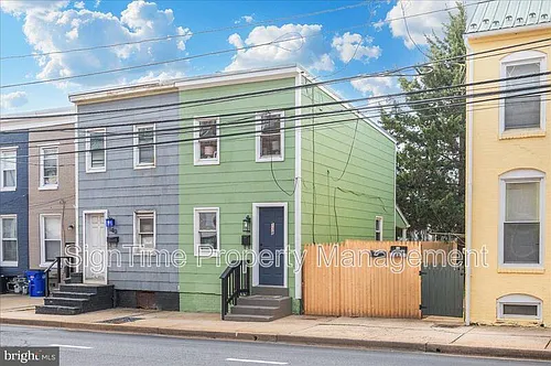 138 E South St Photo 1